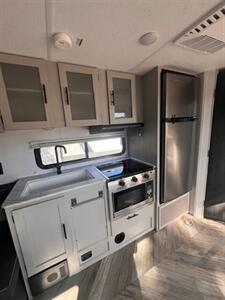 2022 WILDWOOD BY FOREST RIVER FSX PLATINUM FSX Platinum  26RTX - Photo 8 - Knightdale, NC 27545