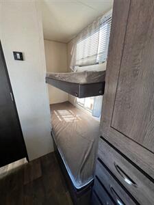 2018 FOREST RIVER WILDWOOD 201BHXL   - Photo 23 - Knightdale, NC 27545