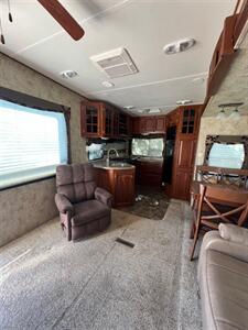 2012 KEYSTONE AVALANCHE 320RK   - Photo 20 - Knightdale, NC 27545