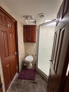2012 KEYSTONE AVALANCHE 320RK   - Photo 15 - Knightdale, NC 27545