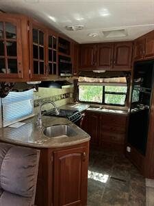 2012 KEYSTONE AVALANCHE 320RK   - Photo 3 - Knightdale, NC 27545