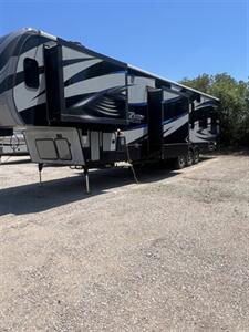 2016 KEYSTONE FUZION CHROME TOY HAULER SERIES M-422 - Photo 3 - Knightdale, NC 27545