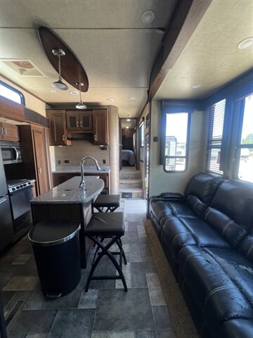 2016 KEYSTONE FUZION CHROME TOY HAULER SERIES M-422 - Photo 15 - Knightdale, NC 27545