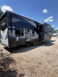 2016 KEYSTONE FUZION CHROME TOY HAULER SERIES M-422 - Photo 6 - Knightdale, NC 27545