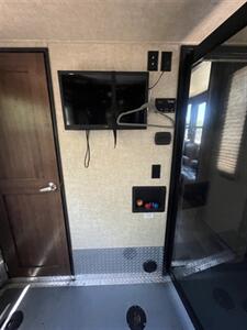 2016 KEYSTONE FUZION CHROME TOY HAULER SERIES M-422 - Photo 13 - Knightdale, NC 27545