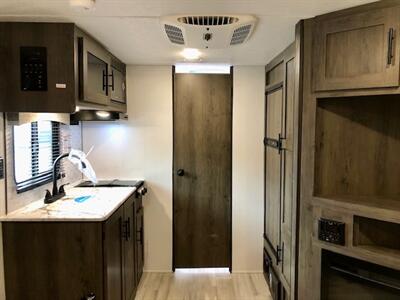 2022 COACHMEN CLIPPER 162RBU   - Photo 10 - Knightdale, NC 27545