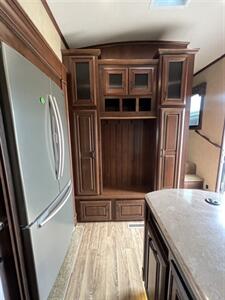 2014 Jayco PINNACLE 31 RETS   - Photo 11 - Knightdale, NC 27545