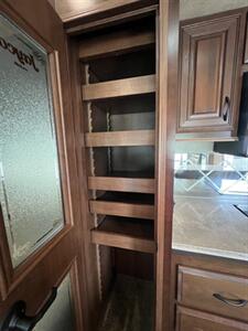 2014 Jayco PINNACLE 31 RETS   - Photo 26 - Knightdale, NC 27545