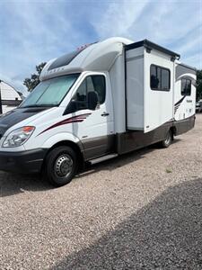 2014 ITASCA NAVION IQ MBS SERIES 24V   - Photo 6 - Knightdale, NC 27545
