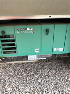 2014 ITASCA NAVION IQ MBS SERIES 24V   - Photo 9 - Knightdale, NC 27545
