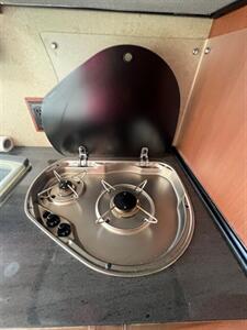 2014 ITASCA NAVION IQ MBS SERIES 24V   - Photo 18 - Knightdale, NC 27545