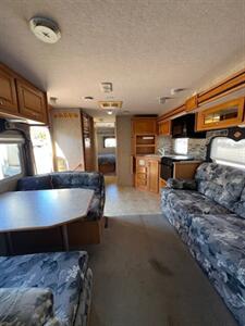 2005 JAYCO GREYHAWK 30GS   - Photo 12 - Knightdale, NC 27545