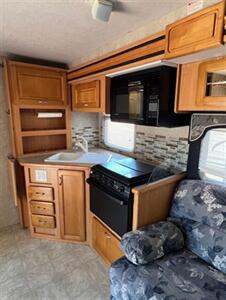 2005 JAYCO GREYHAWK 30GS   - Photo 25 - Knightdale, NC 27545