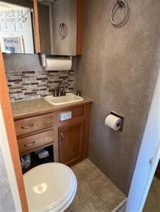 2005 JAYCO GREYHAWK 30GS   - Photo 29 - Knightdale, NC 27545