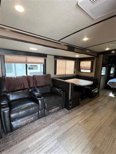 2018 GRAND DESIGN IMAGINE 2800 BH   - Photo 5 - Knightdale, NC 27545