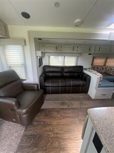 2016 OUTDOORS RV WIND RIVER 250-RLSW   - Photo 19 - Knightdale, NC 27545