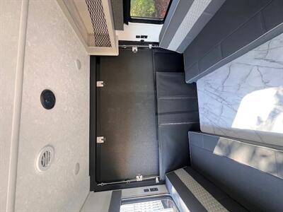 2022 Forest River WILDWOOD PLATINUM FSX 26RTX - Photo 13 - Knightdale, NC 27545