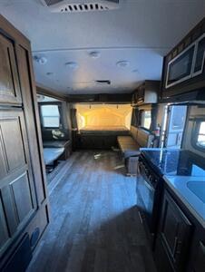 2021 ROCKWOOD ROO 233S - Photo 10 - Knightdale, NC 27545