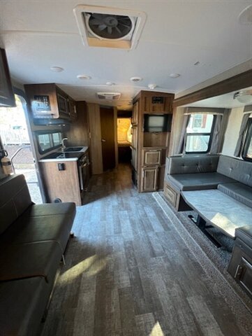 2021 ROCKWOOD ROO 233S - Photo 13 - Knightdale, NC 27545