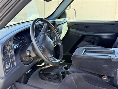 2002 GMC Sierra 1500 Work Truck 2dr Regular Cab Work Truck - Photo 11 - Albuquerque, NM 87107