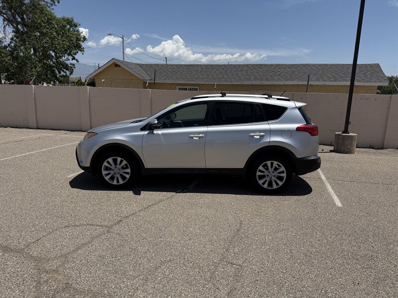 2015 Toyota RAV4 Limited photo 10