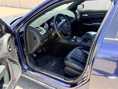 2014 Chrysler 300 S   - Photo 10 - Albuquerque, NM 87107