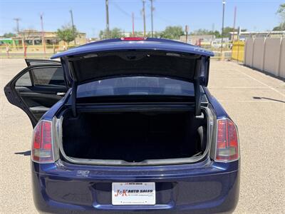 2014 Chrysler 300 S   - Photo 12 - Albuquerque, NM 87107