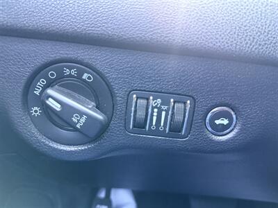 2014 Chrysler 300 S   - Photo 16 - Albuquerque, NM 87107