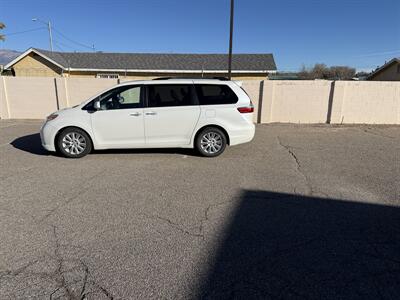 2015 Toyota Sienna XLE Premium 7-Passenger - Photo 3 - Albuquerque, NM 87107