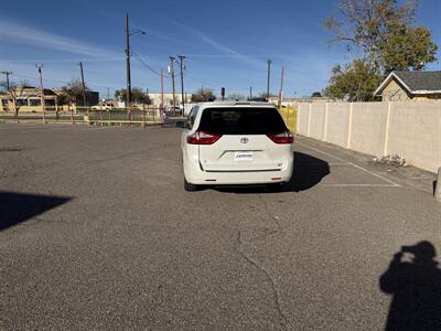 2015 Toyota Sienna XLE Premium 7-Passenger - Photo 5 - Albuquerque, NM 87107
