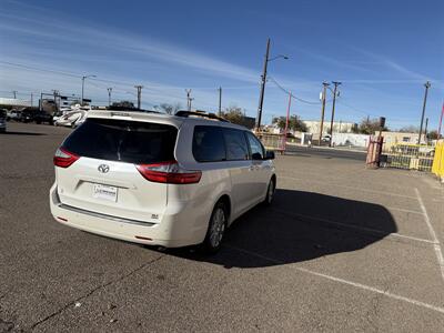 2015 Toyota Sienna XLE Premium 7-Passenger - Photo 7 - Albuquerque, NM 87107