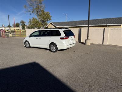 2015 Toyota Sienna XLE Premium 7-Passenger - Photo 4 - Albuquerque, NM 87107