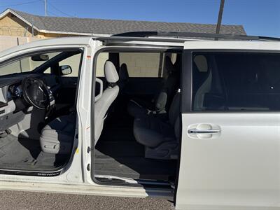 2015 Toyota Sienna XLE Premium 7-Passenger - Photo 11 - Albuquerque, NM 87107