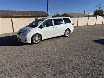 2015 Toyota Sienna XLE Premium 7-Passenger - Photo 2 - Albuquerque, NM 87107
