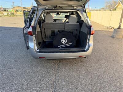 2020 Toyota Sienna LE 7-Passenger   - Photo 19 - Albuquerque, NM 87107