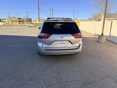 2020 Toyota Sienna LE 7-Passenger   - Photo 5 - Albuquerque, NM 87107
