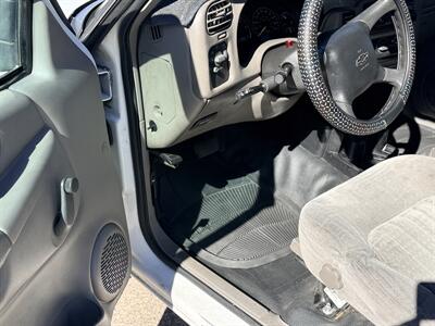 2000 Chevrolet S-10 - Photo 9 - Albuquerque, NM 87107