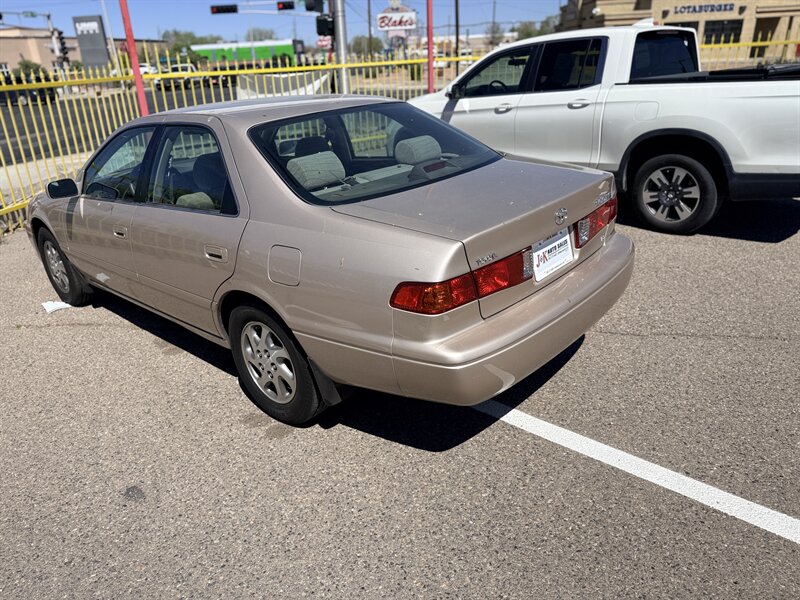 2001 Toyota Camry XLE V6  