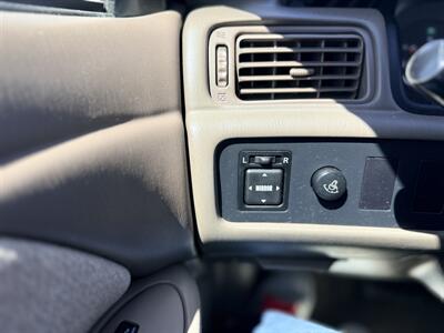 2001 Toyota Camry XLE V6 - Photo 17 - Albuquerque, NM 87107