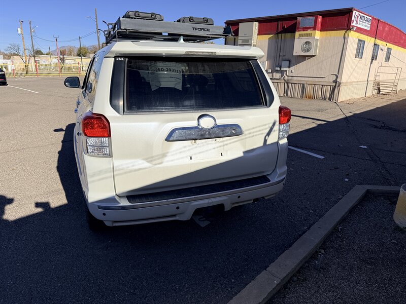 2011 Toyota 4Runner SR5 photo 2