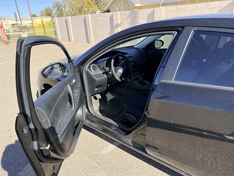 2011 Mazda Mazda3 i Sport photo 4