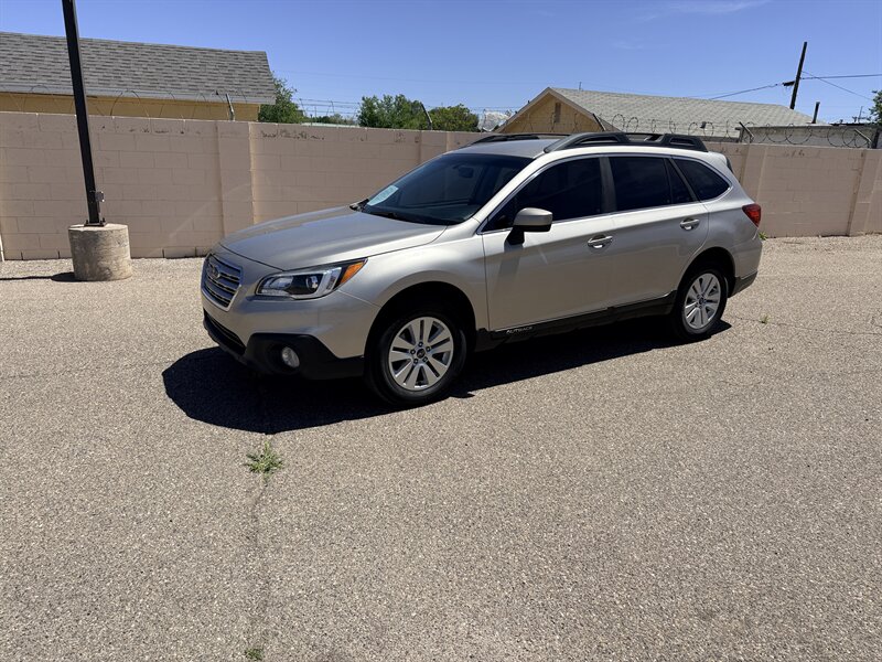 2017 Subaru Outback 2.5i Premium   - Photo 1 - Albuquerque, NM 87107