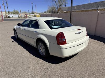 2010 Chrysler 300 Series Touring   - Photo 4 - Albuquerque, NM 87107