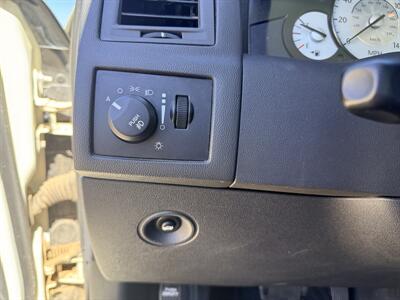 2010 Chrysler 300 Series Touring   - Photo 17 - Albuquerque, NM 87107