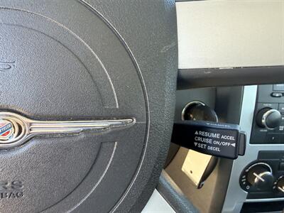 2010 Chrysler 300 Series Touring   - Photo 19 - Albuquerque, NM 87107