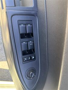 2010 Chrysler 300 Series Touring   - Photo 16 - Albuquerque, NM 87107