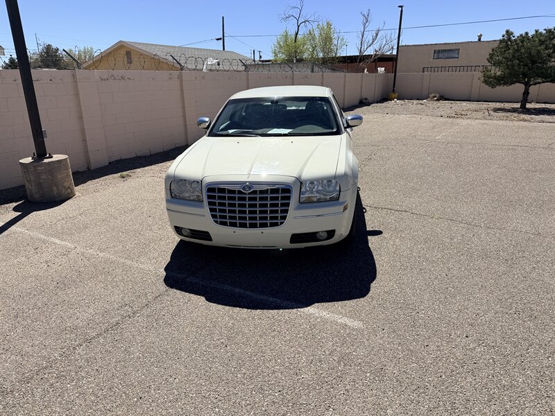 2010 Chrysler 300 Series Touring   - Photo 1 - Albuquerque, NM 87107