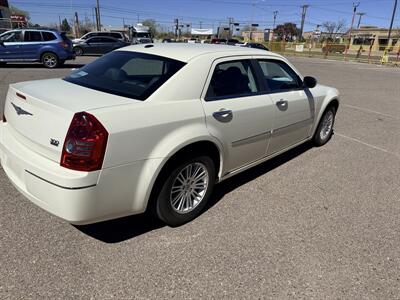 2010 Chrysler 300 Series Touring   - Photo 6 - Albuquerque, NM 87107