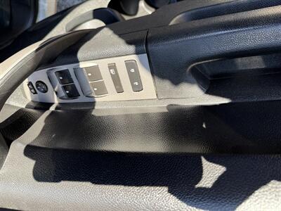 2011 GMC Sierra 1500 SLE - Photo 16 - Albuquerque, NM 87107