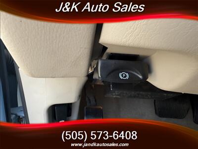 2011 Lincoln Town Car Signature Limited   - Photo 23 - Albuquerque, NM 87107